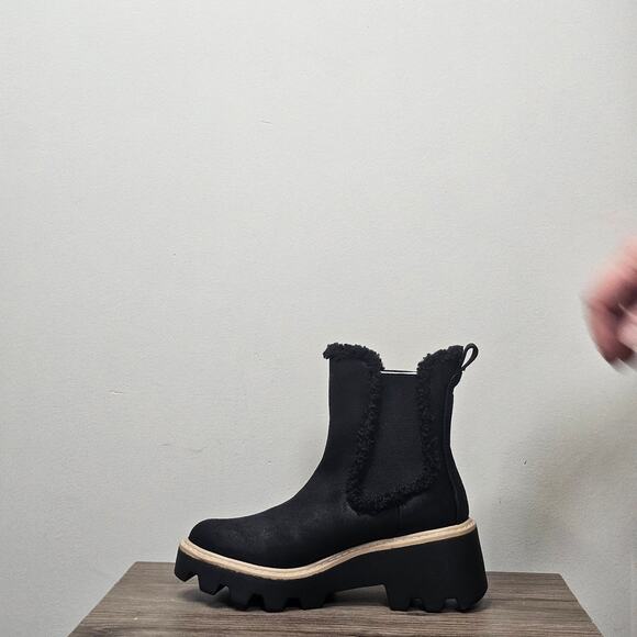 Dolce Vita Women's Vandi Mixed Media Chelsea Boots Size 6 Black NWT - Picture 3 of 6